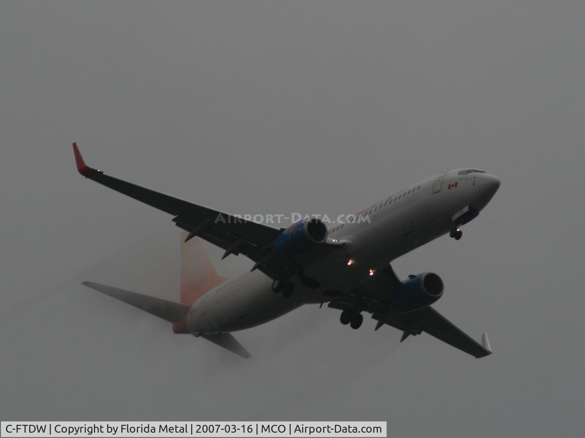 C-FTDW, 2006 Boeing 737-808 C/N 34704, Sun Wing