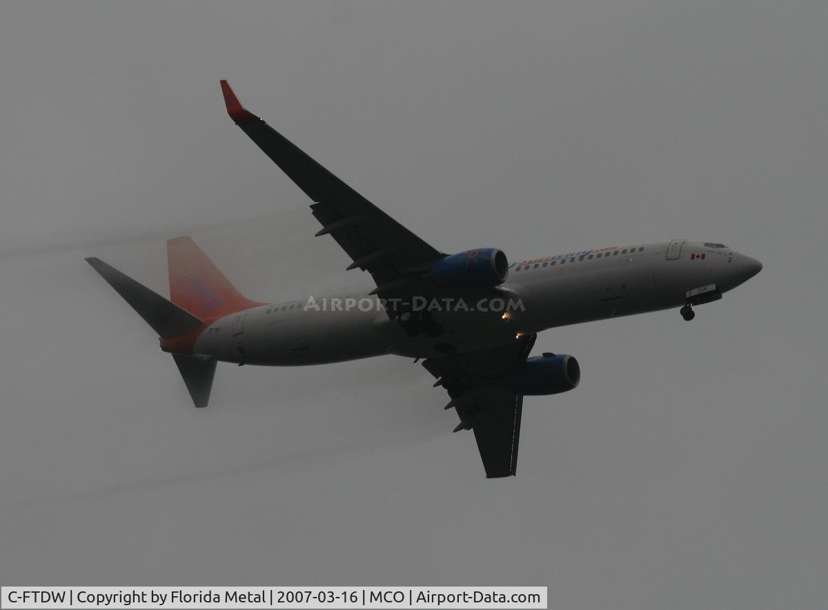 C-FTDW, 2006 Boeing 737-808 C/N 34704, Sun Wing