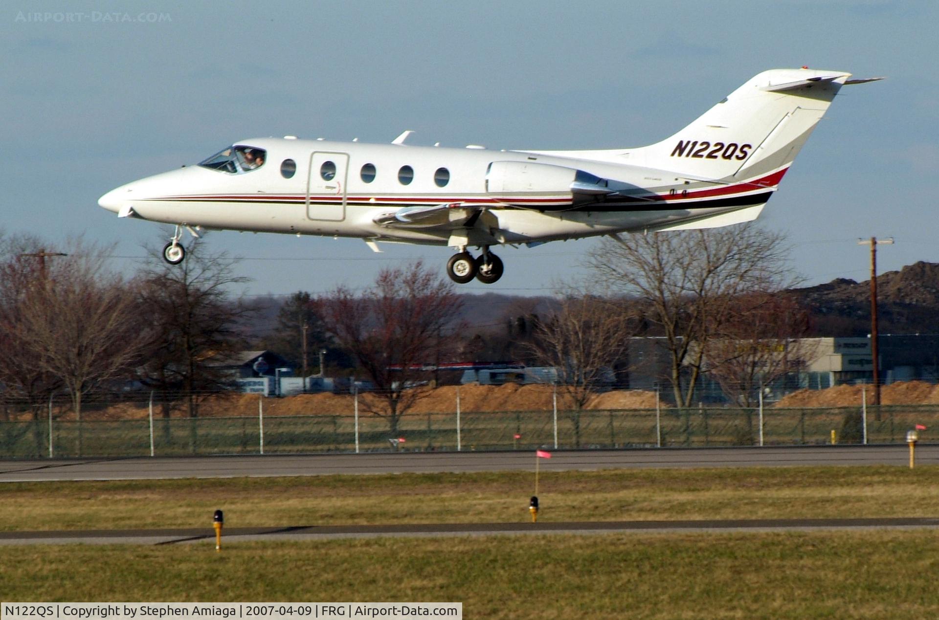 N122QS, Raytheon Aircraft Company 400A C/N RK-467, over the fence...