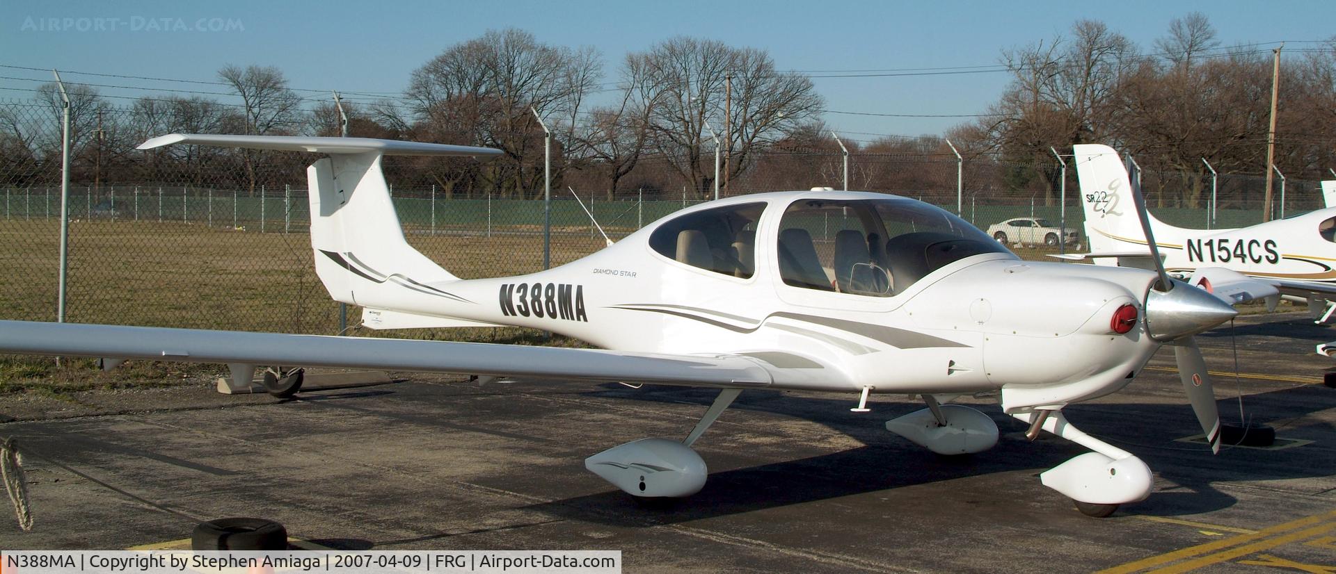 N388MA, 2005 Diamond DA-40 Diamond Star C/N 40.522, DA40 at the Glass Cockpit Ramp - Hangar 2
