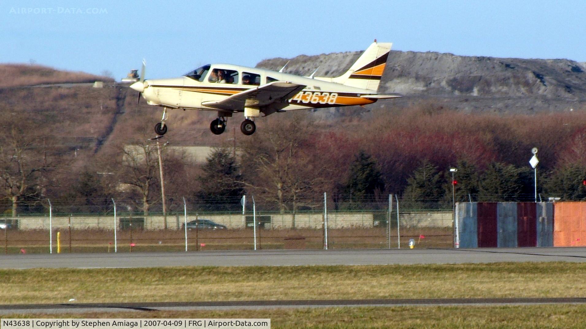 N43638, 1984 Piper PA-28-161 C/N 28-8416100, Cherokee short final, 32