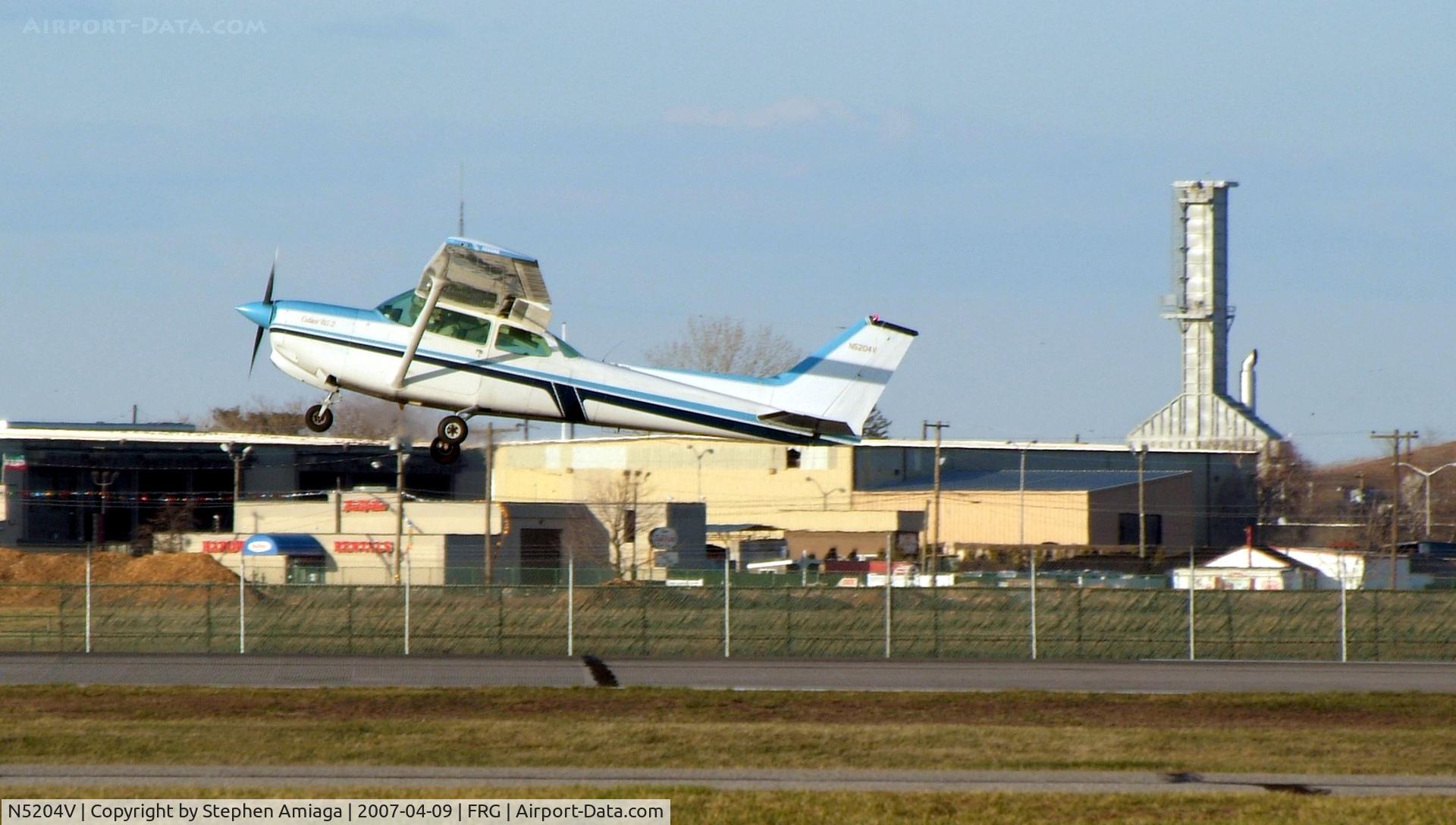 N5204V, 1980 Cessna 172RG Cutlass RG C/N 172RG0468, Cutlass executes about a 500' T/O roll! WOW!