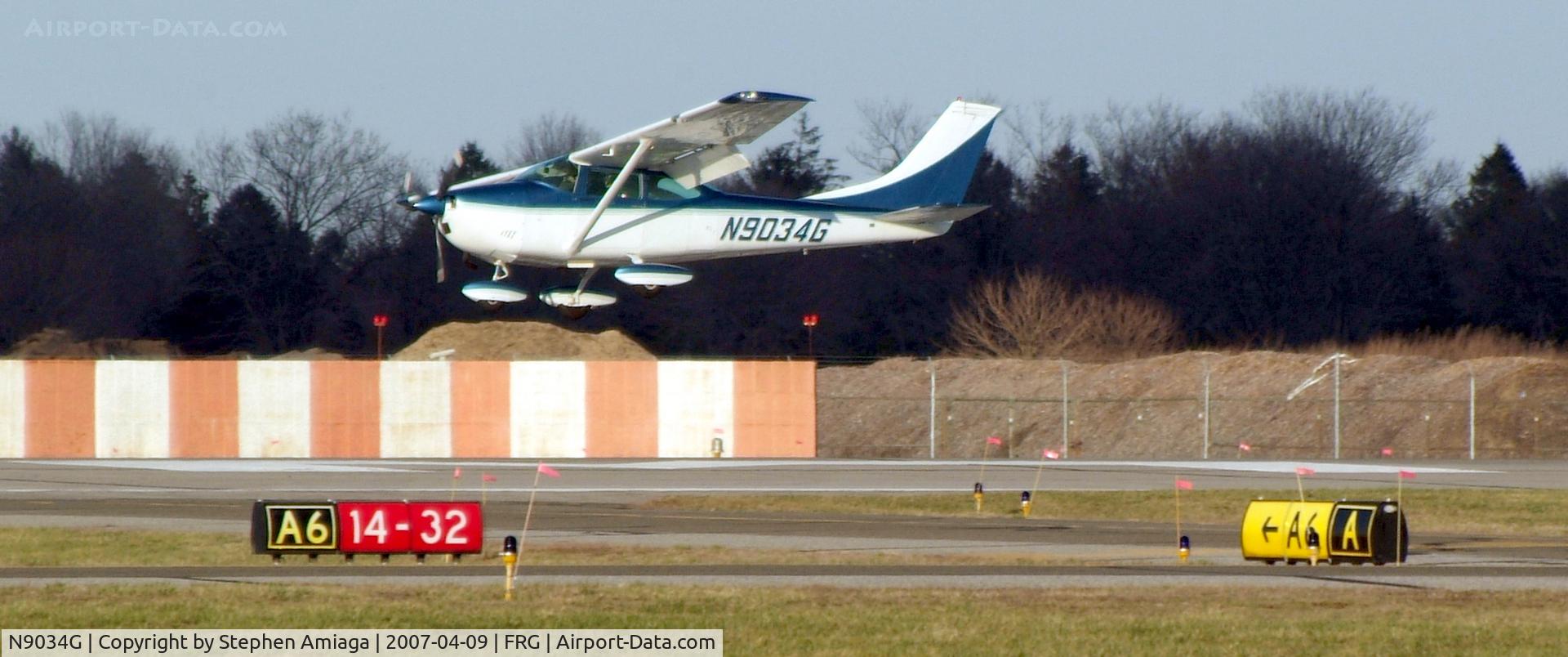 N9034G, 1971 Cessna 182N Skylane C/N 18260574, Skylane departing RWY 32