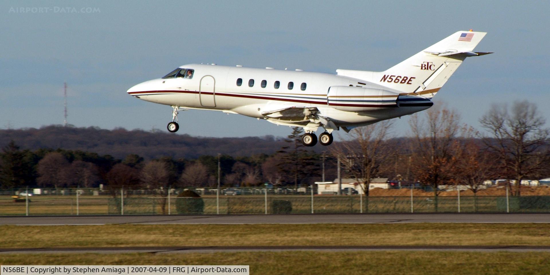 N56BE, 2001 Raytheon Hawker 800XP C/N 258527, 800 XP touchdown...RWY 32