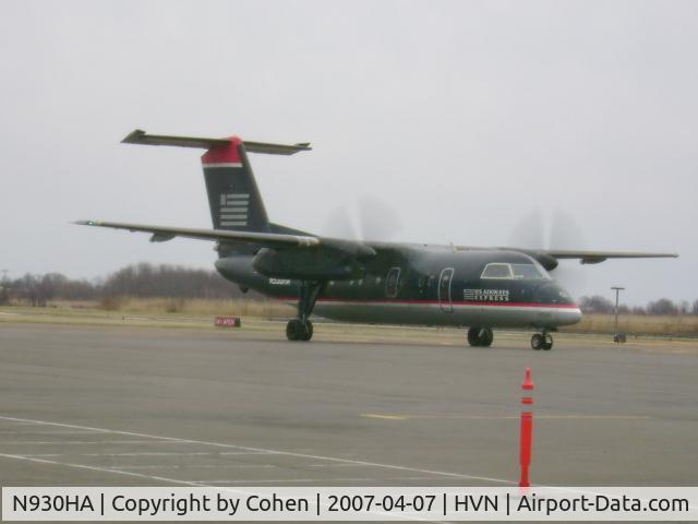 N930HA, Boeing DHC-8-102 C/N 126, N930HA taxiing to parking