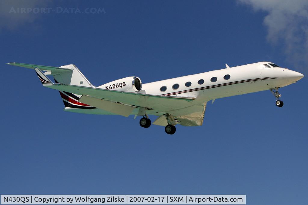 N430QS, 2005 Gulfstream Aerospace GIV-X (G450) C/N 4021, visitor