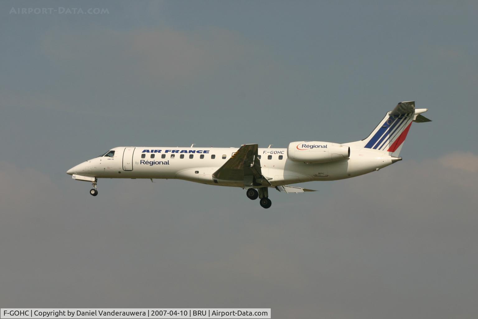F-GOHC, 2000 Embraer ERJ-135ER (EMB-135ER) C/N 145243, arrival of flight AF3212 from Clermont-Ferrand