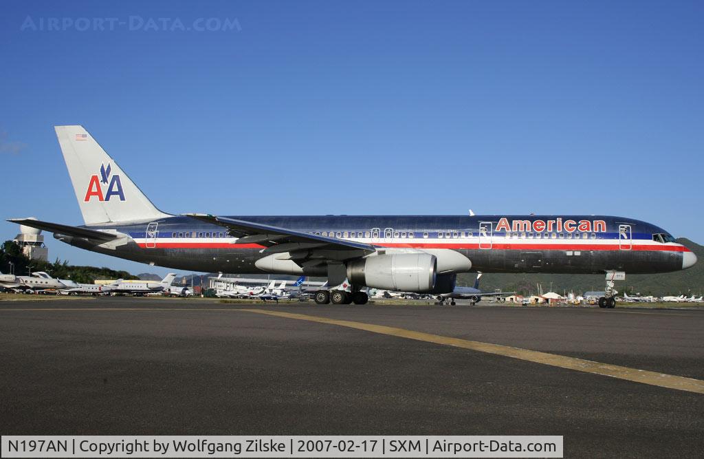 N197AN, 2001 Boeing 757-223 C/N 32391/988, visitor