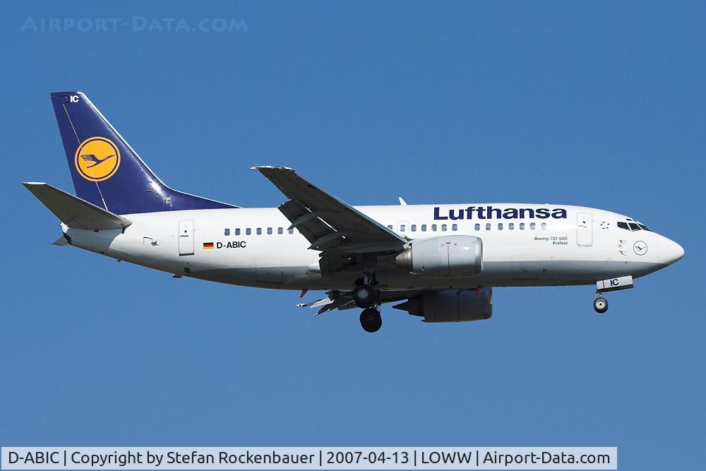 D-ABIC, 1990 Boeing 737-530 C/N 24817, Krefeld on short final.