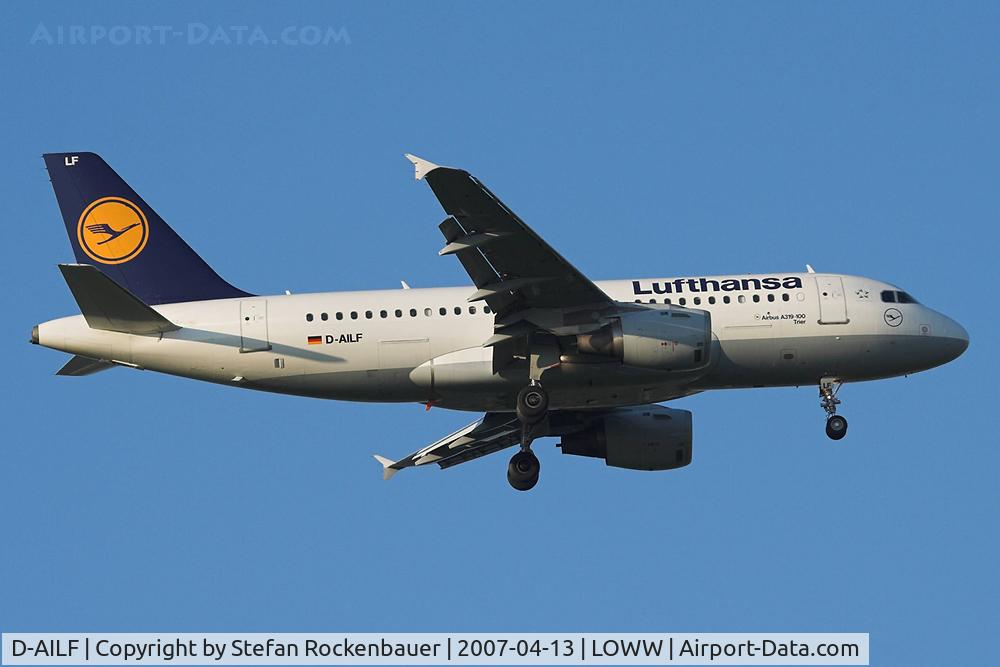 D-AILF, 1996 Airbus A319-114 C/N 636, LH A319.