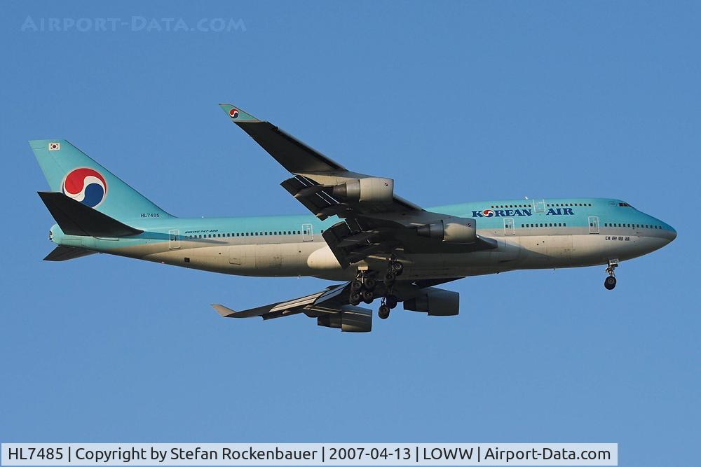 HL7485, 1992 Boeing 747-4B5 C/N 26395, Korean Air from Incheon.