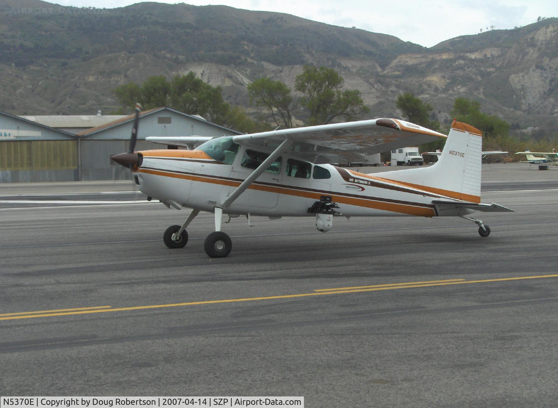 N5370E, 1980 Cessna A185F Skywagon 185 C/N 18503958, 1980 Cessna A185F SKYWAGON II, Continental IO-550-D 300 Hp Upgrade, Eye in the Sky camera-remote control, taxi to Rwy 22. Experimental class