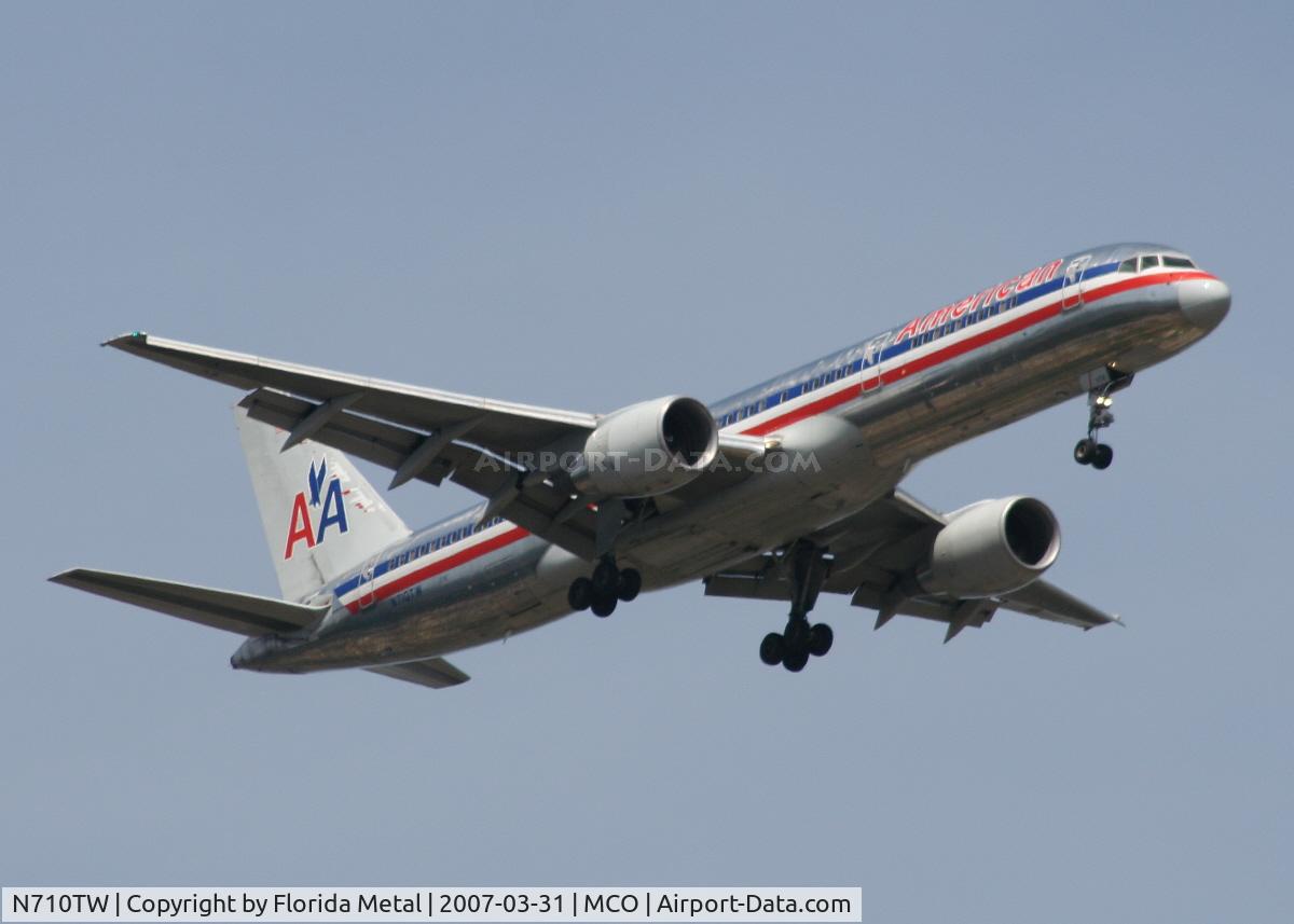N710TW, 1997 Boeing 757-2Q8 C/N 28169, American