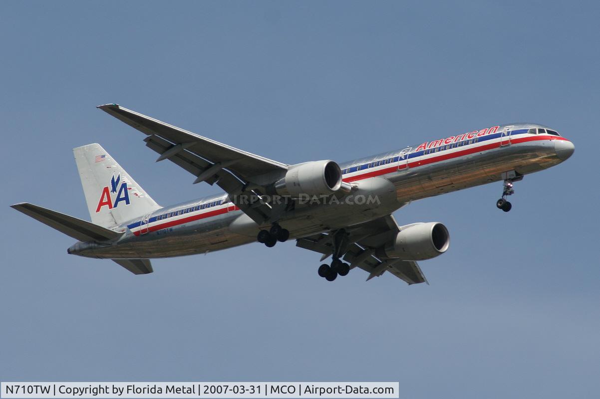 N710TW, 1997 Boeing 757-2Q8 C/N 28169, American