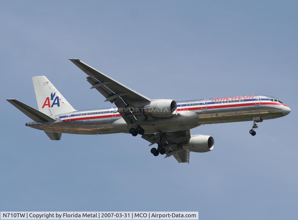 N710TW, 1997 Boeing 757-2Q8 C/N 28169, American