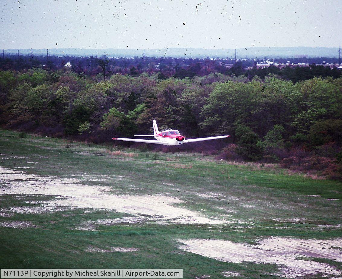 N7113P, 1960 Piper PA-24 Comanche C/N 24-1879, Flyby at Edwards Airport Long Island NY (No longer in use)