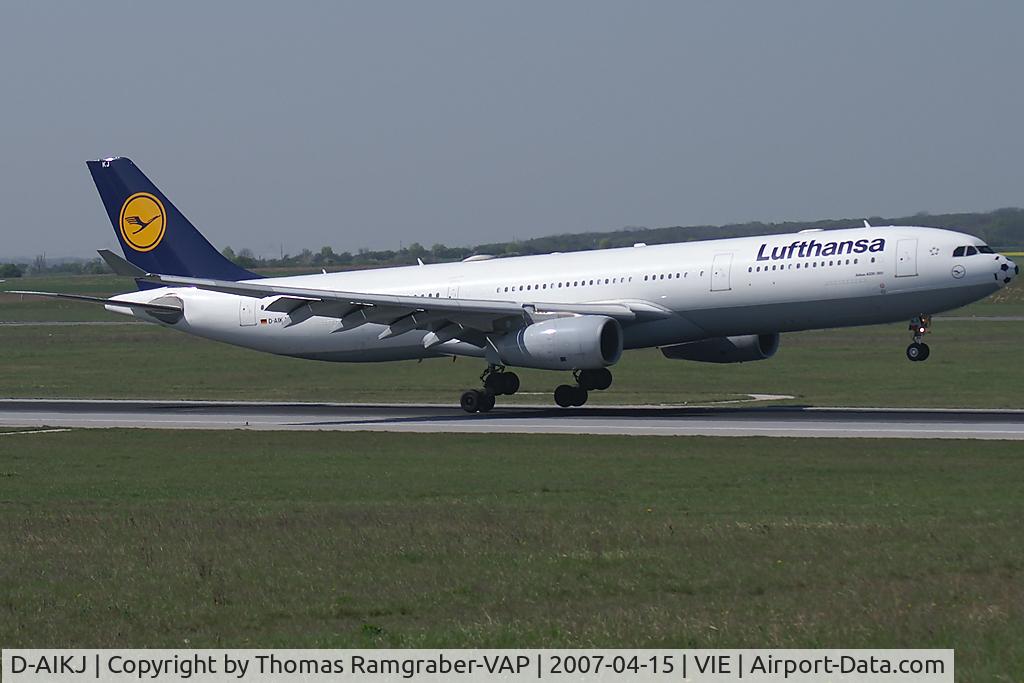 D-AIKJ, 2005 Airbus A330-343X C/N 701, Lufthansa Airbus A330-300