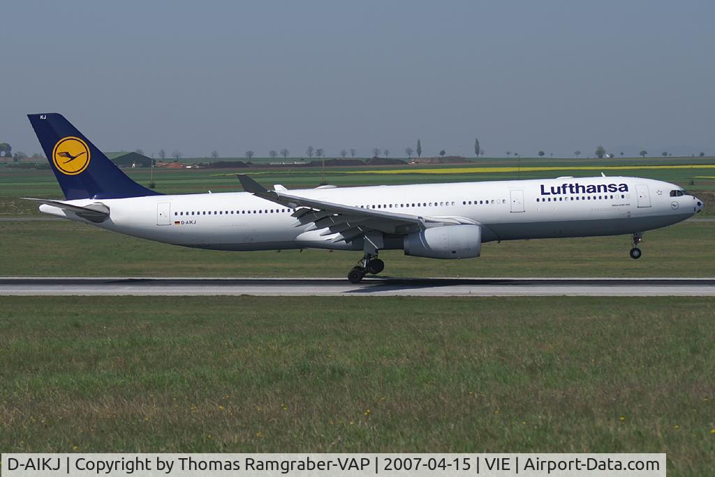D-AIKJ, 2005 Airbus A330-343X C/N 701, Lufthansa Airbus A330-300