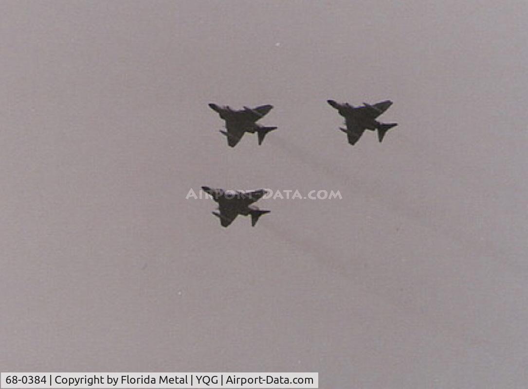 68-0384, 1968 McDonnell Douglas F-4E Phantom II C/N 3468, F-4 formation 