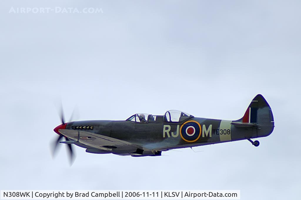 N308WK, 1945 Supermarine 361 Spitfire Tr9 C/N CBAF.4494, William S. Greenwood - Aspen, Colorado / 1944 Vickers Spitfire Mark IX - Aviation Nation 2006.