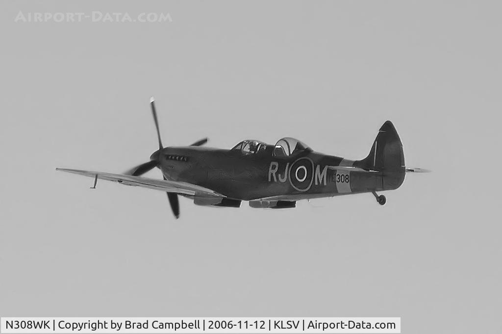 N308WK, 1945 Supermarine 361 Spitfire Tr9 C/N CBAF.4494, William S. Greenwood - Aspen, Colorado / 1944 Vickers Spitfire Mark IX - Aviation Nation 2006.