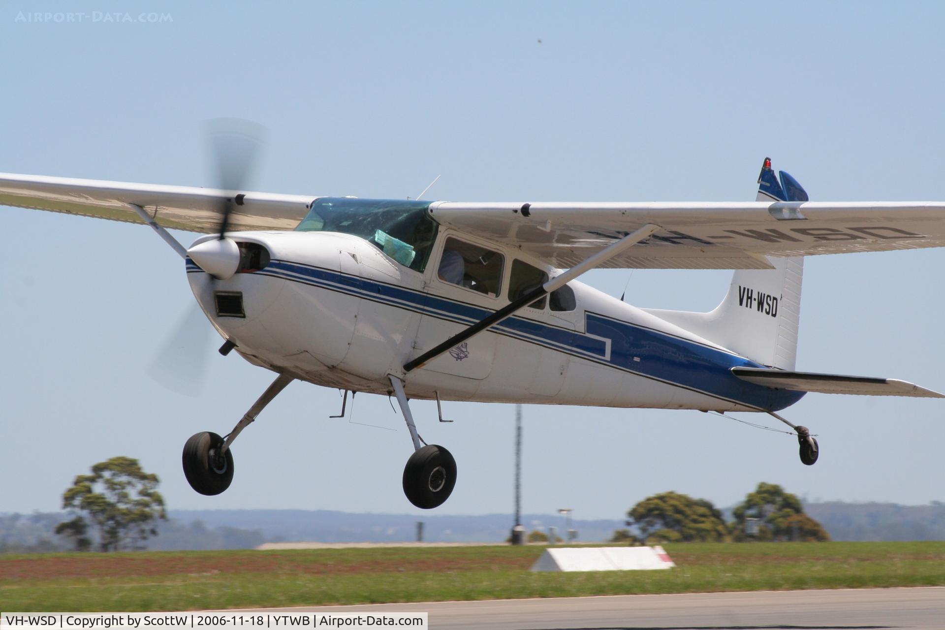 VH-WSD, 1965 Cessna 180H Skywagon C/N 18051506, Departs Toowoomba airfield