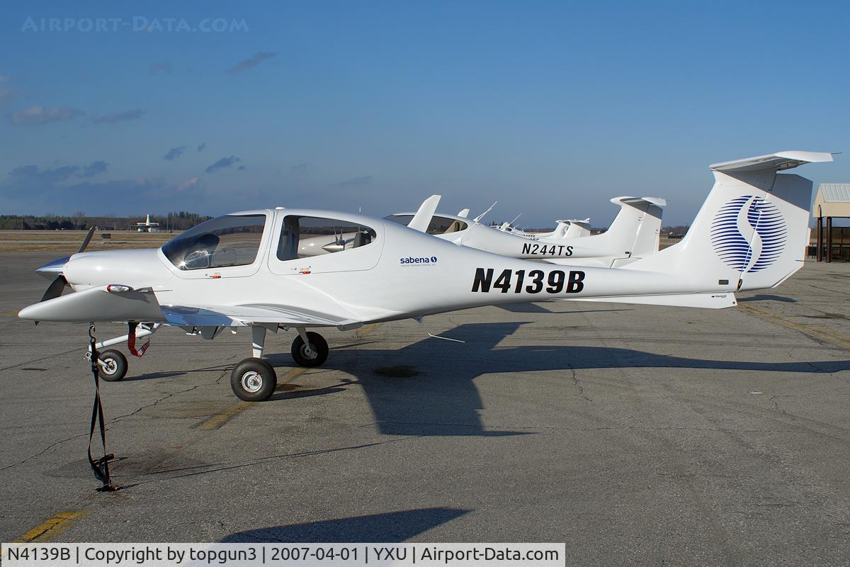 N4139B, 2007 Diamond DA-40 Diamond Star C/N 40.770, Parked in front of Diamond Flight Centre