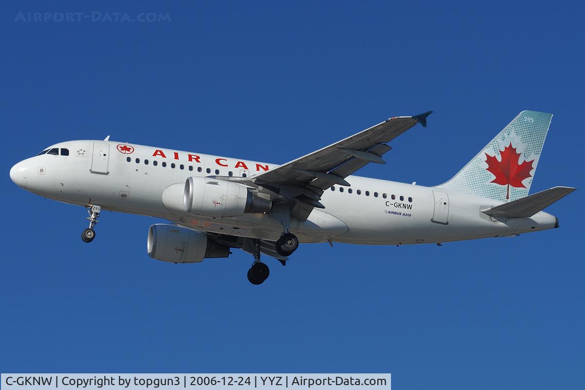 C-GKNW, 2002 Airbus A319-112 C/N 1805, Short final for RWY24R.