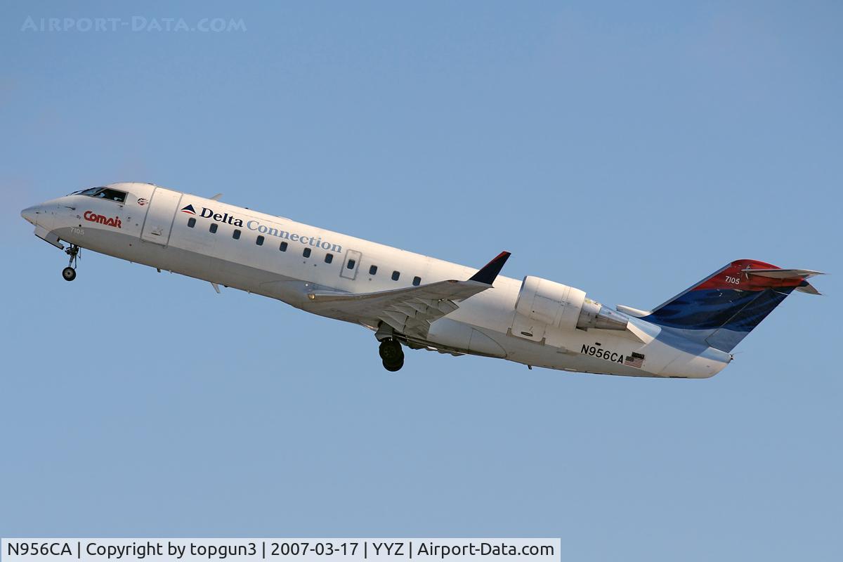 N956CA, 1996 Canadair CRJ-100ER (CL-600-2B19) C/N 7105, Departing via RWY33R.