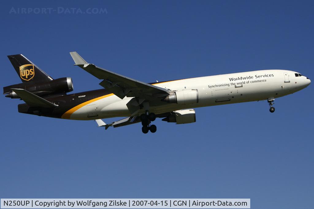 N250UP, 1995 McDonnell Douglas MD-11F C/N 48745, visitor