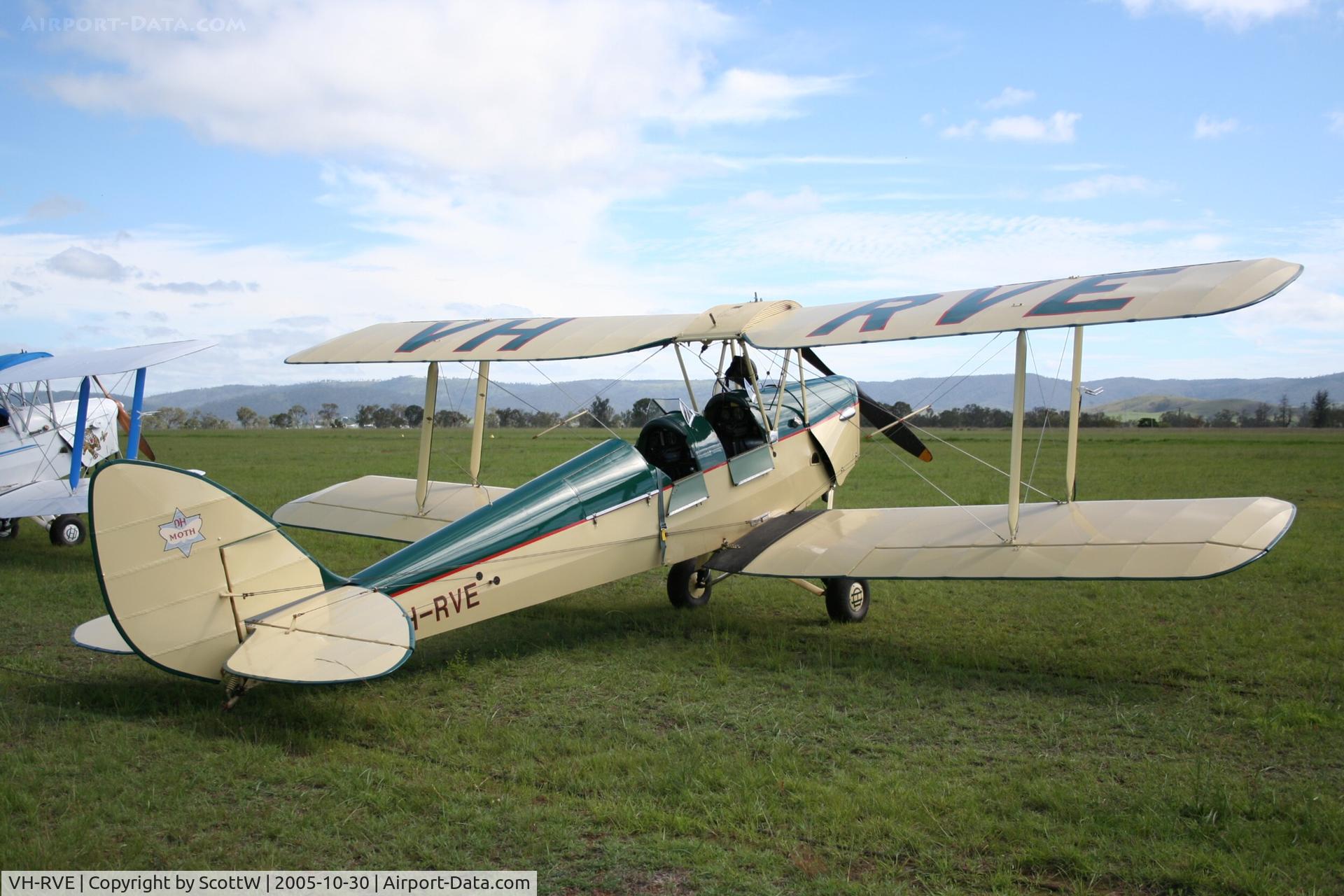 VH-RVE, 1941 De Havilland DH-82A Tiger Moth II C/N 83478, image taken at Watts Bridge Memorial airfield