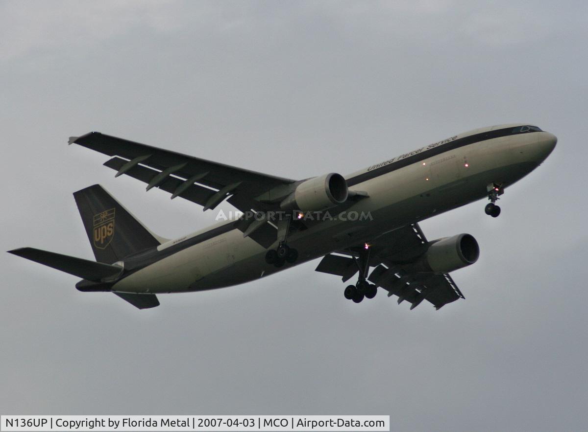 N136UP, 2001 Airbus A300F4-622R C/N 819, UPS