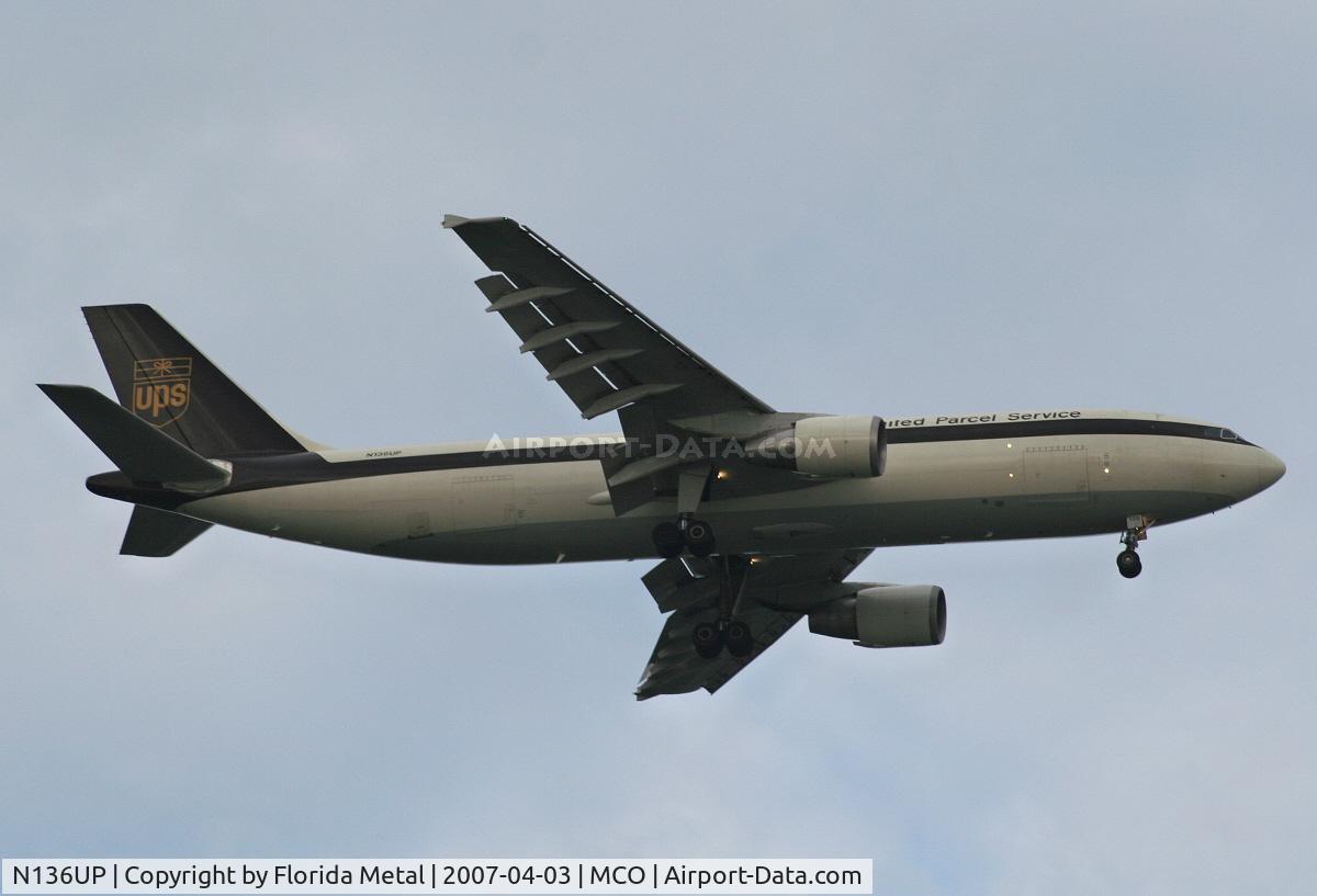 N136UP, 2001 Airbus A300F4-622R C/N 819, UPS