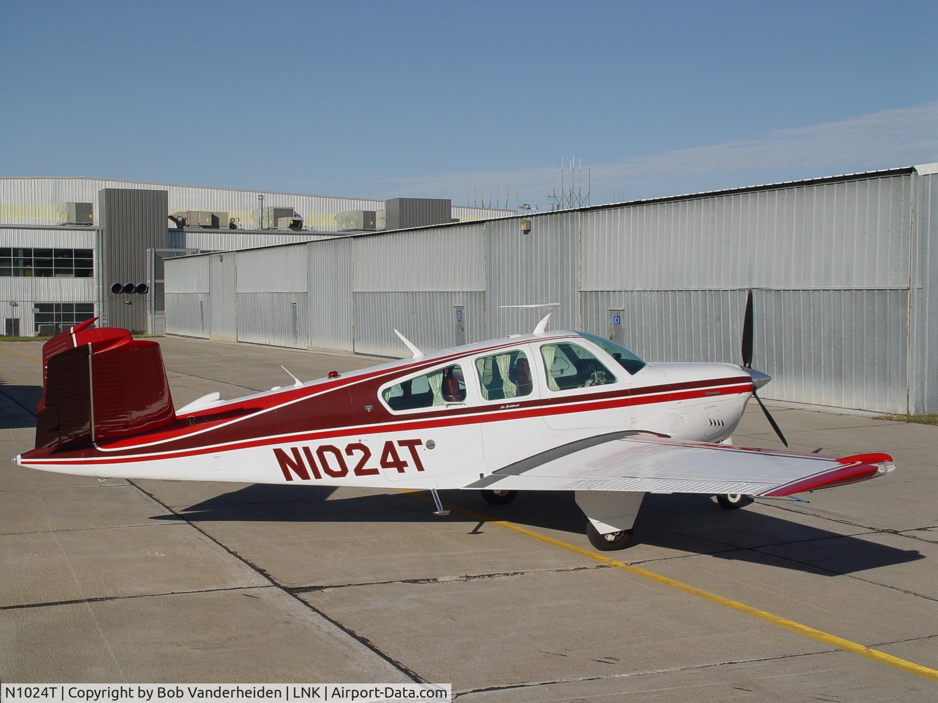 N1024T, 1976 Beech V35B Bonanza C/N D-9941, Beechcraft Bonanza V35B