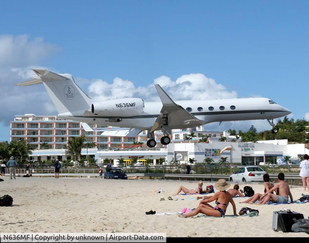 N636MF, 2006 Gulfstream Aerospace GV-SP (G550) C/N 5112, Dutch antillies airport