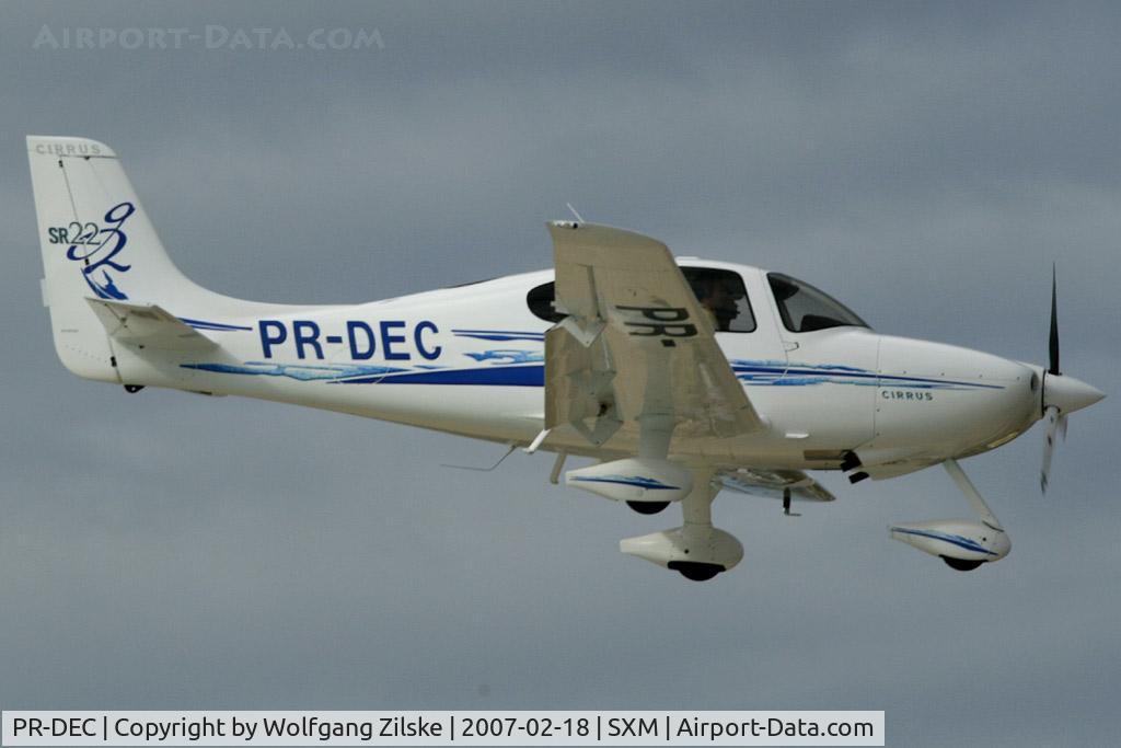 PR-DEC, Cirrus SR22 G2 C/N 2371, visitor