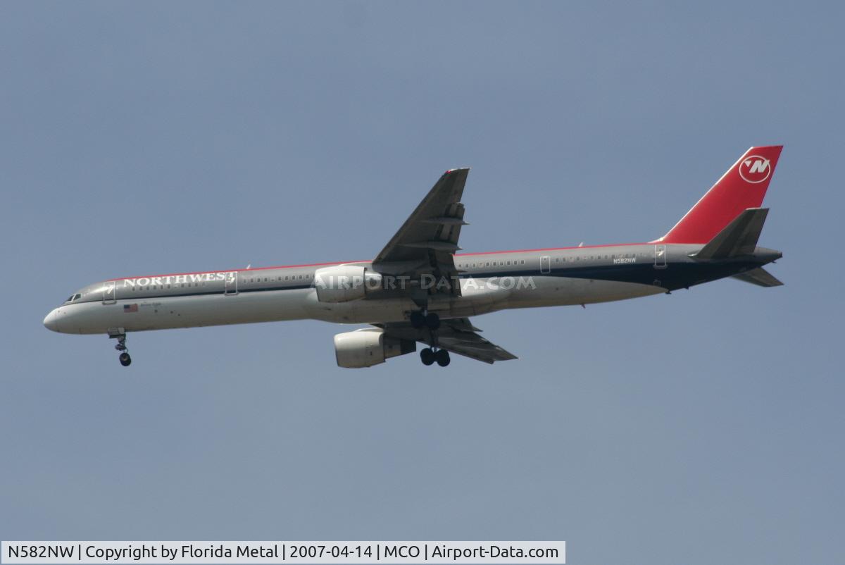 N582NW, 2002 Boeing 757-351 C/N 32981, Northwest