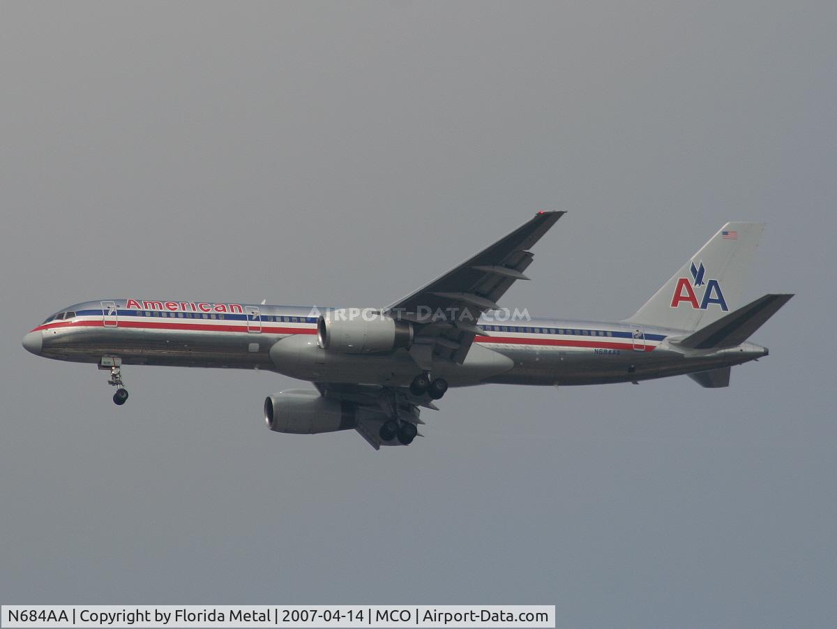 N684AA, 1992 Boeing 757-223 C/N 25341, American