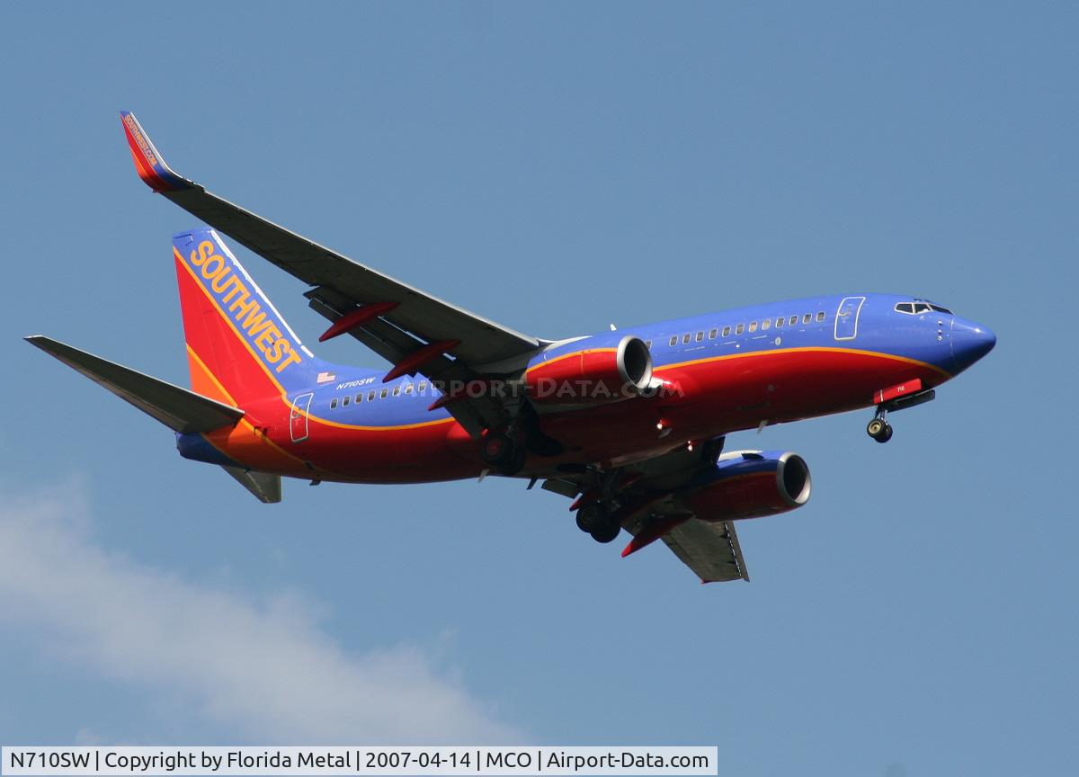 N710SW, 1998 Boeing 737-7H4 C/N 27844, Southwest