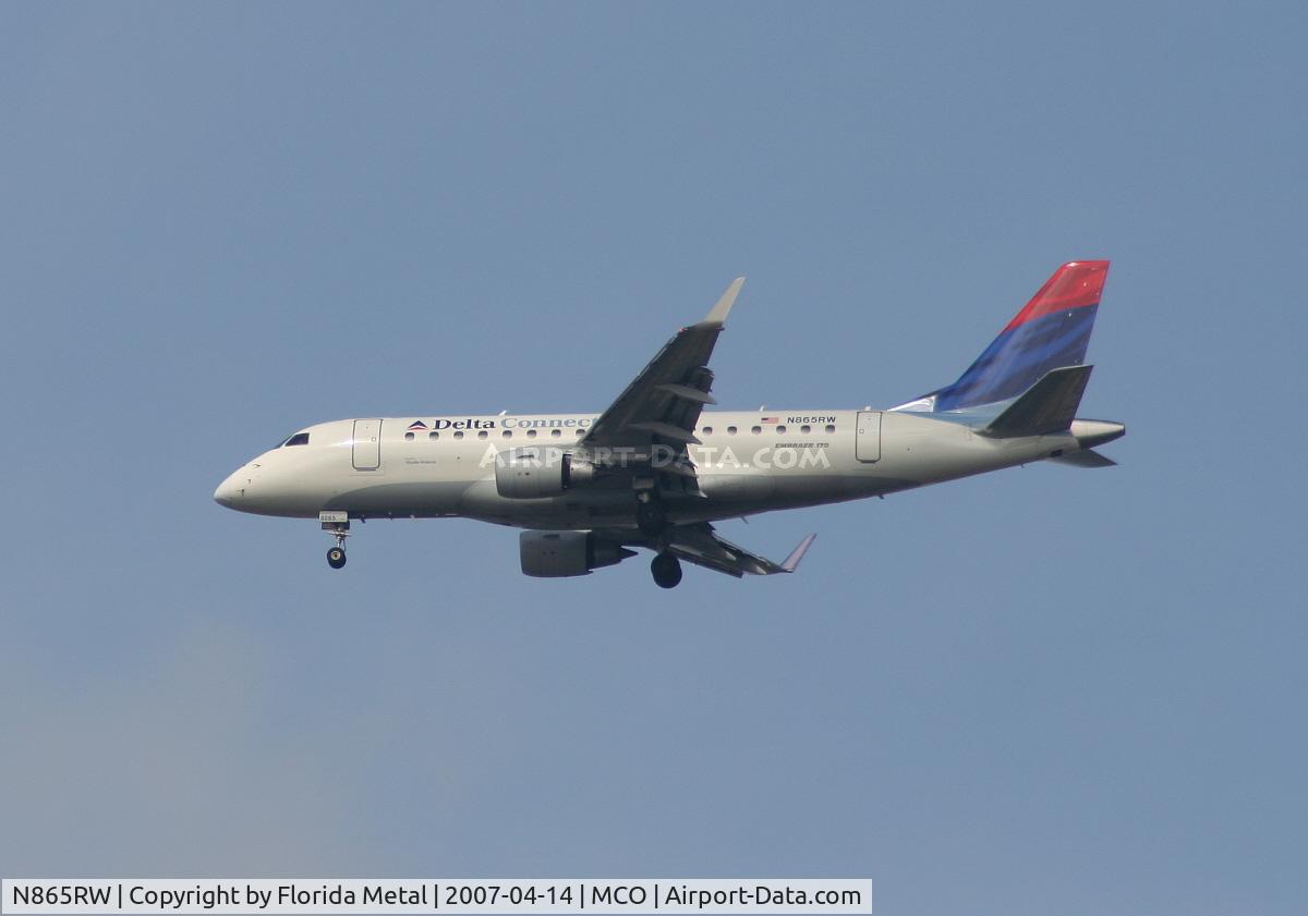 N865RW, 2006 Embraer 170SE (ERJ-170-100SE) C/N 17000122, Delta Connection