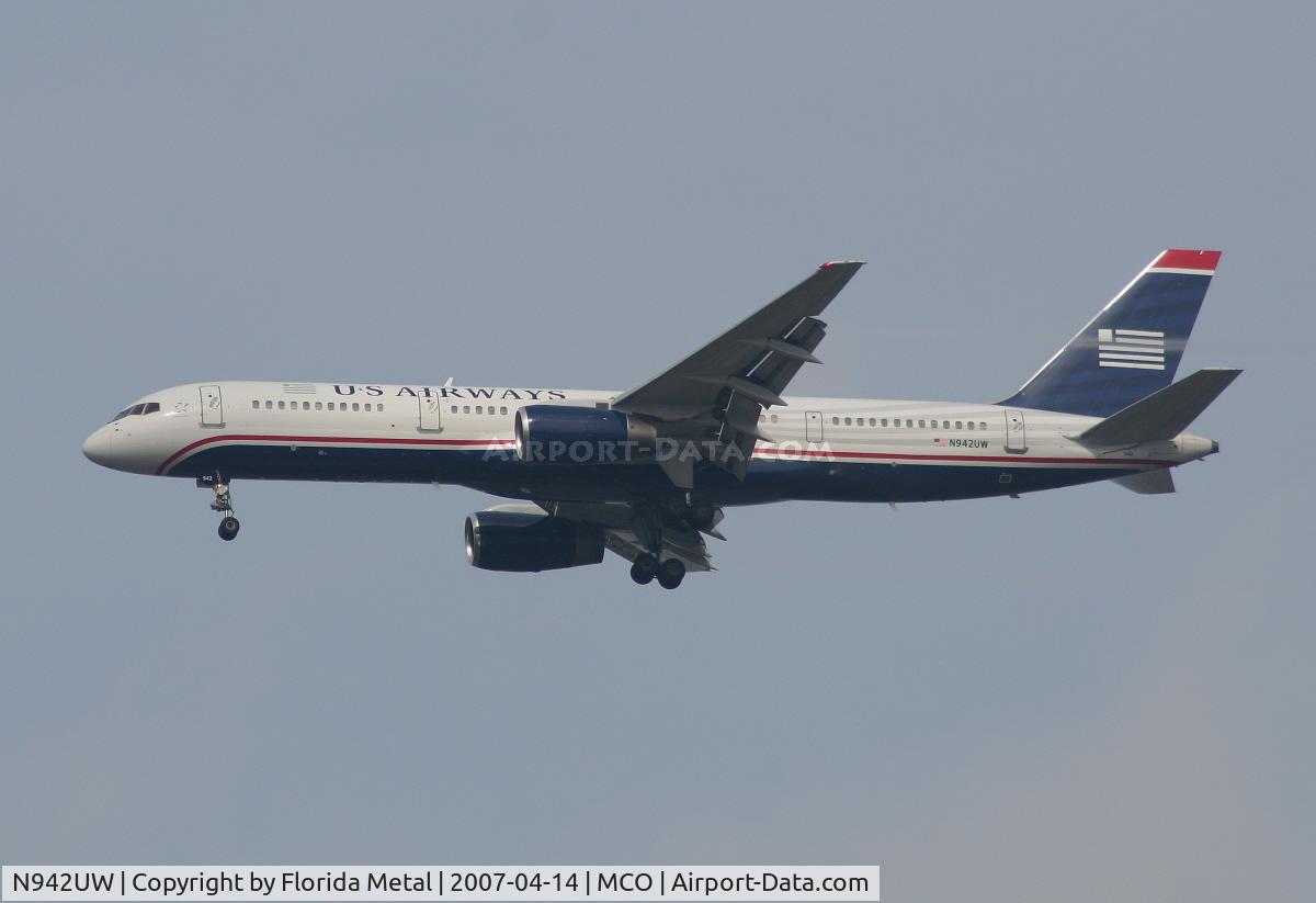 N942UW, 1995 Boeing 757-2B7 C/N 27807, US