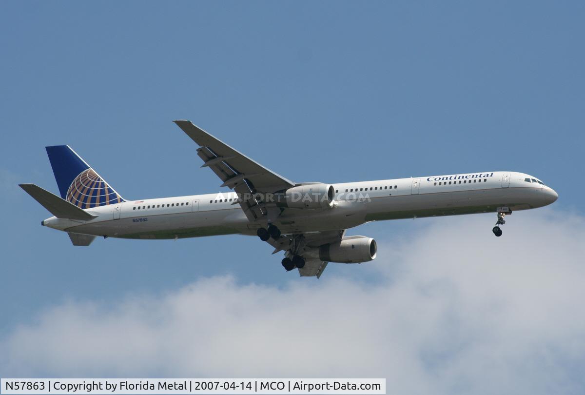N57863, 2001 Boeing 757-33N C/N 32587, Continental