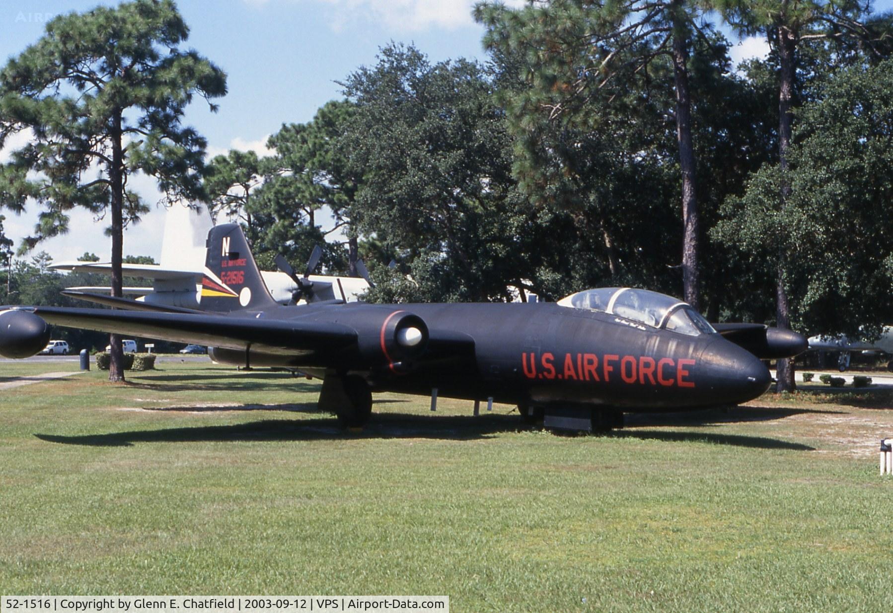 52-1516, 1952 Martin EB-57B Canberra C/N 099, B-57B