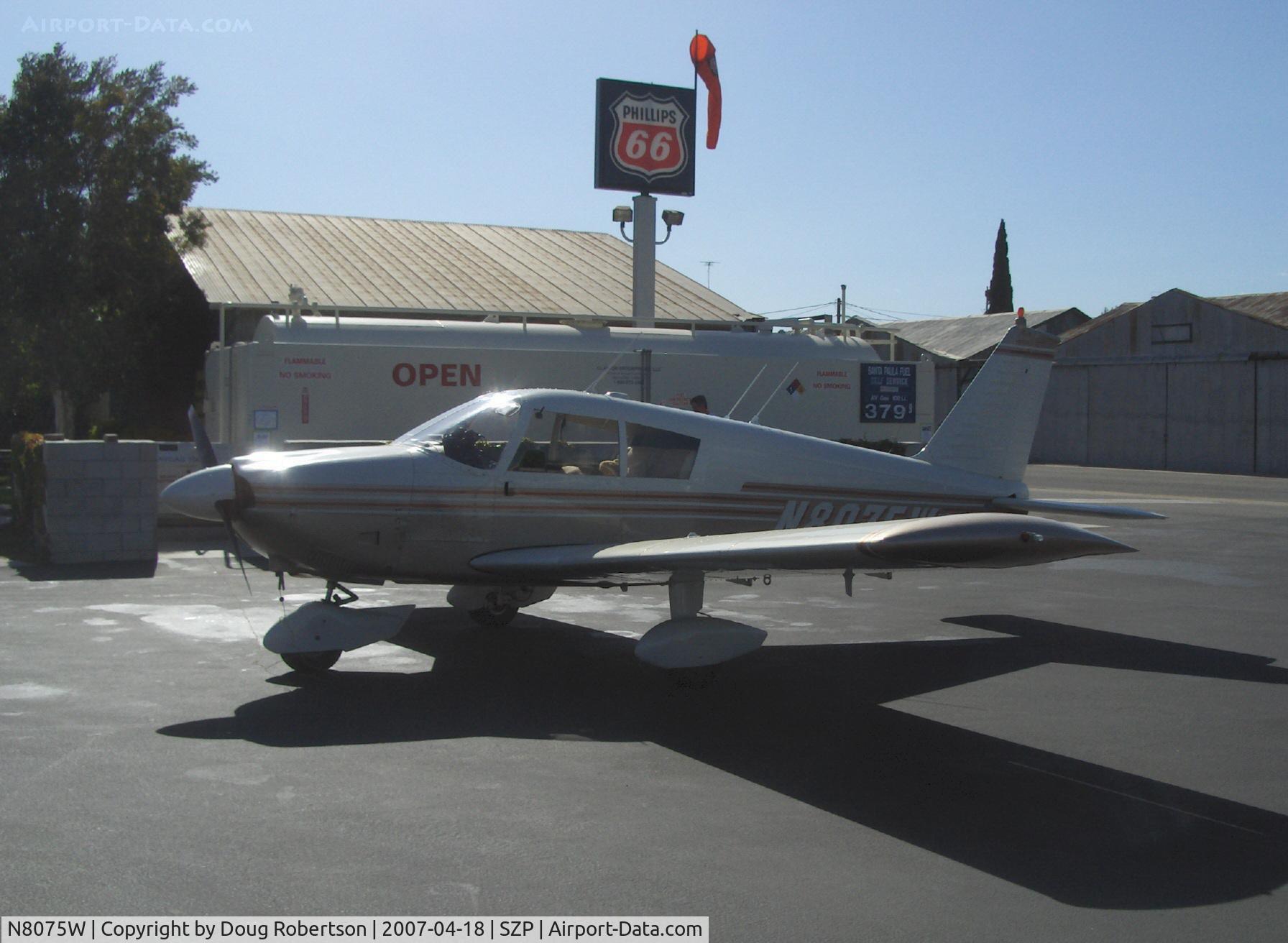 N8075W, 1965 Piper PA-28-180 C/N 28-2163, 1965 Piper PA-28-180 CHEROKEE, Lycoming O-360-A3A 180 Hp, refueling