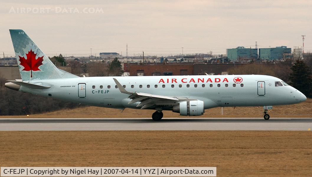 C-FEJP, 2005 Embraer 175SU (ERJ-170-200SU) C/N 17000096, Landing on 33L