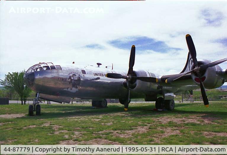 44-87779, 1944 Boeing KB-29B-90-BW Superfortress C/N 12582, KB-29B at the South Dakota Air and Space Museum
