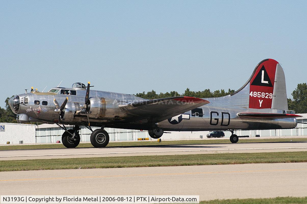 N3193G, 1944 Boeing B-17G Flying Fortress C/N 77255, B-17