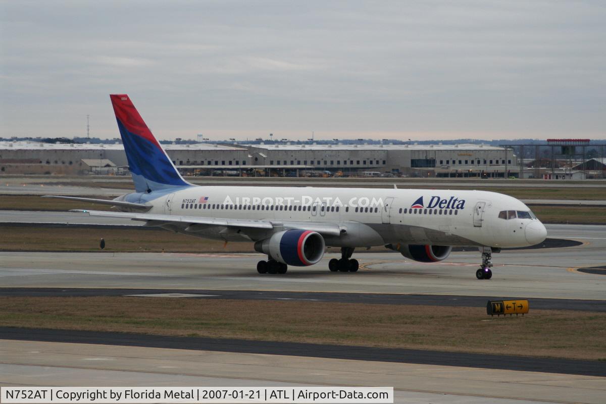 N752AT, 1984 Boeing 757-212 C/N 23128, Delta