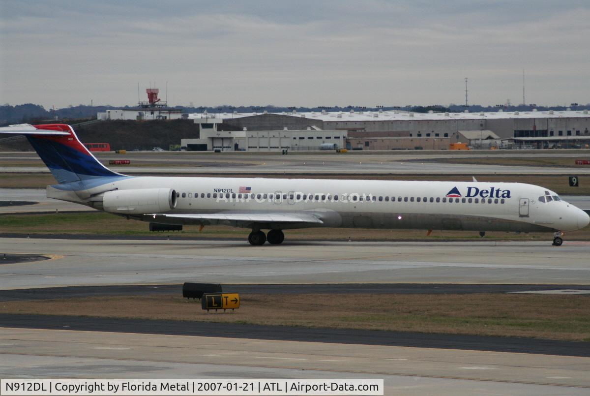 N912DL, 1987 McDonnell Douglas MD-88 C/N 49543, Delta