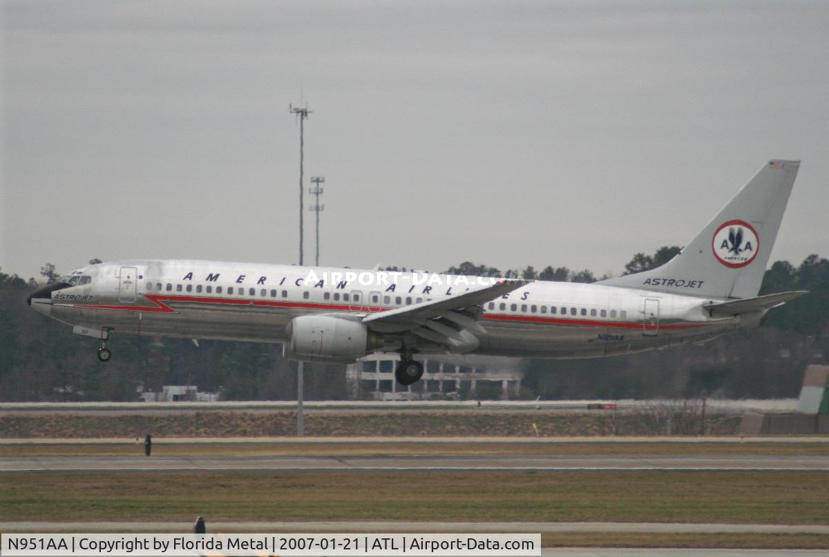N951AA, 2000 Boeing 737-823 C/N 29538, American